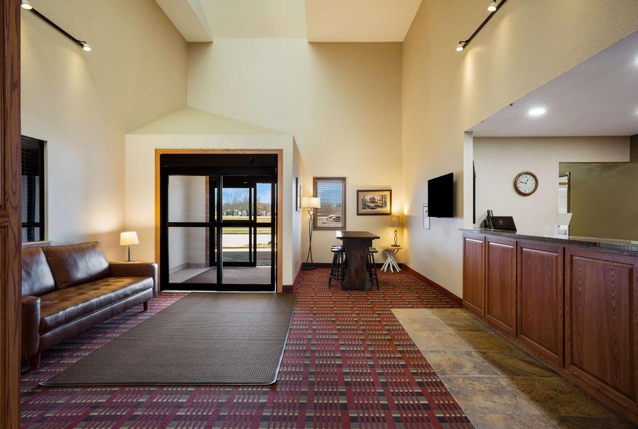 Best Western Vermillion Inn Экстерьер фото